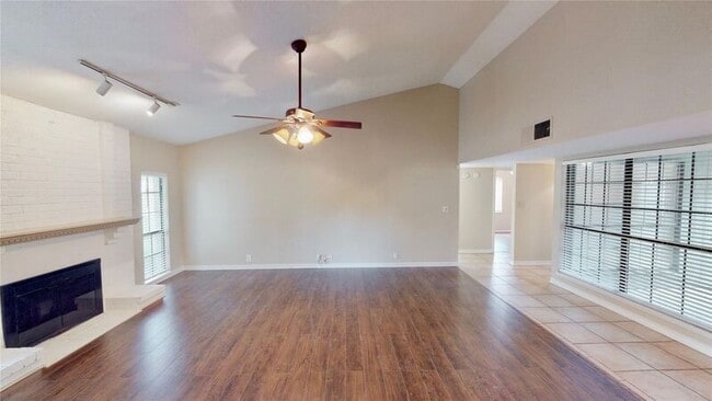 Photo - 1124 Kesser Dr