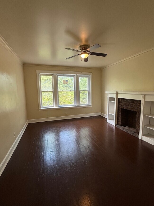 Photo - 715 W 57th St Unidad 3