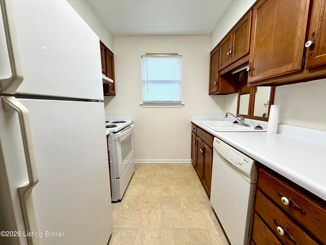 Photo - 710 Victoria Ct
