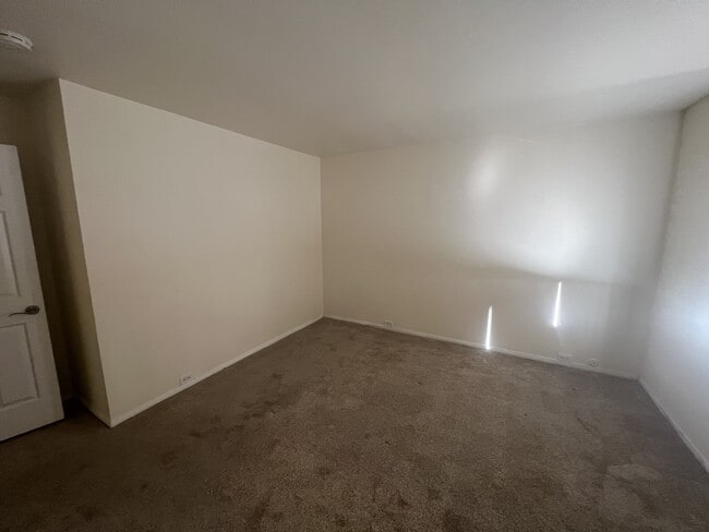 Photo - 539 Woodside Oaks