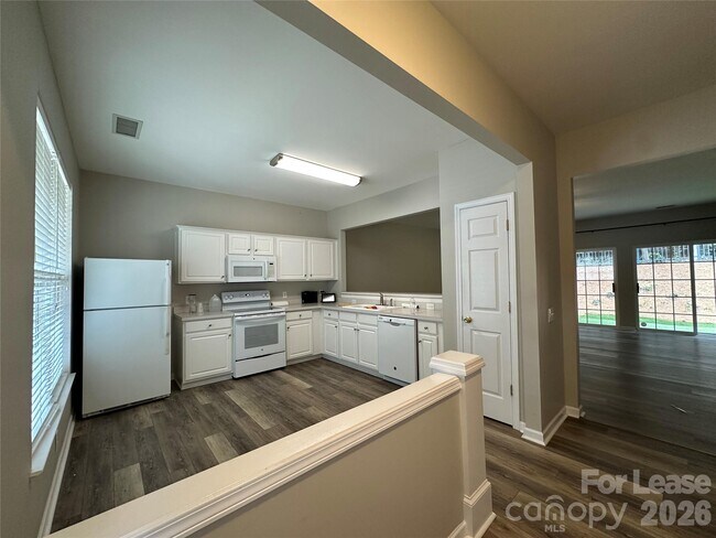 Photo - 6626 Rothchild Dr
