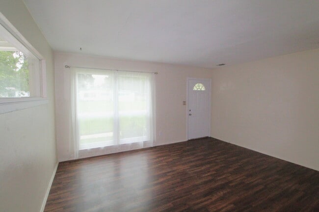 Photo - Spacious 3-Bedroom Home Off Fairfield – Pe...