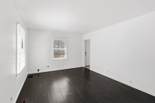 Photo - 208 Arcadia Dr