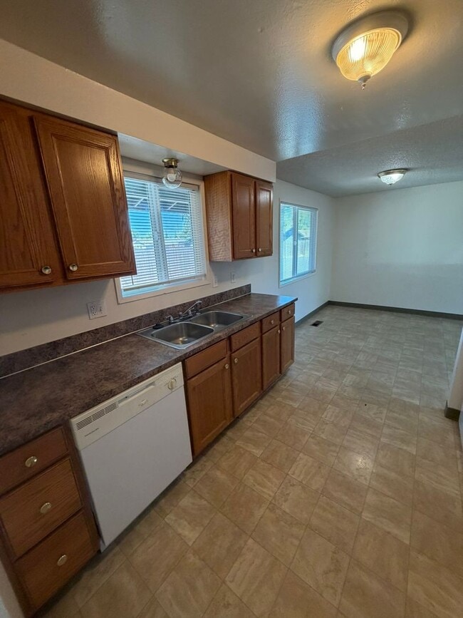 Photo - 2523 Pine Ln SE Unidad 2531