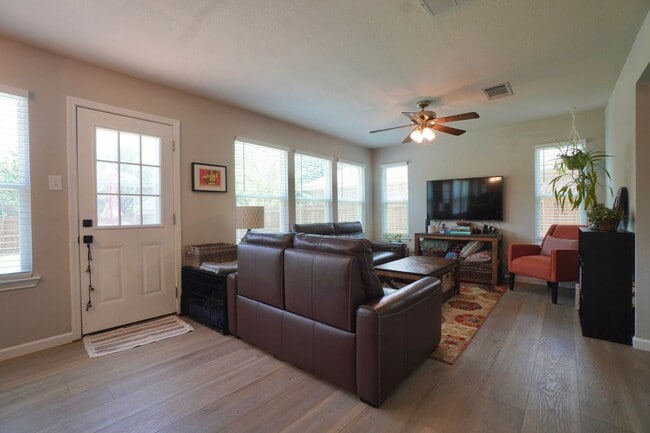 Photo - 3001 Bernardino Cove