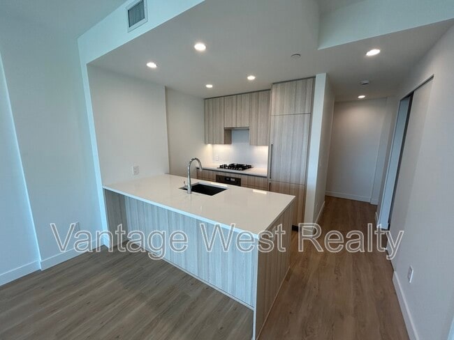 Photo - 1626 Water St