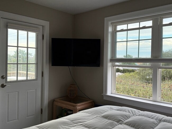 Photo - 345 Plymouth Ave