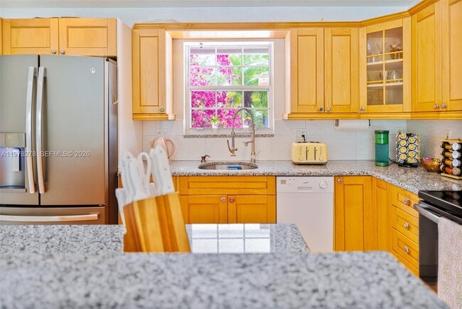 Photo - 809 SE 14th Dr