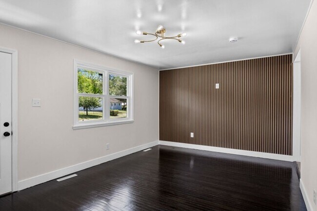 Photo - Spacious 3-Bedroom Home with Large Yard in Browns Mills