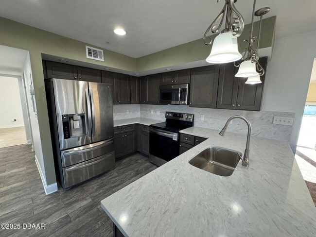 Photo - 6088 S Williamson Blvd