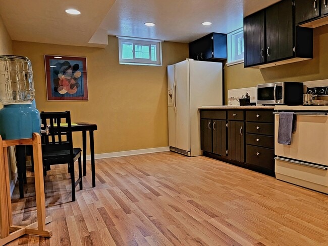 Photo - 3161 S Franklin St