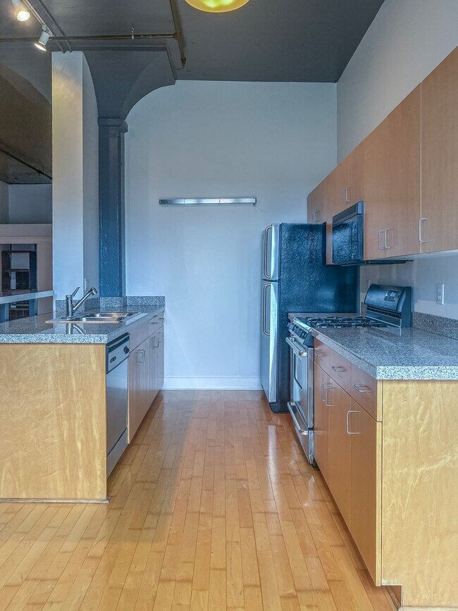 Photo - North Block Studio Available Now !! Unit 203