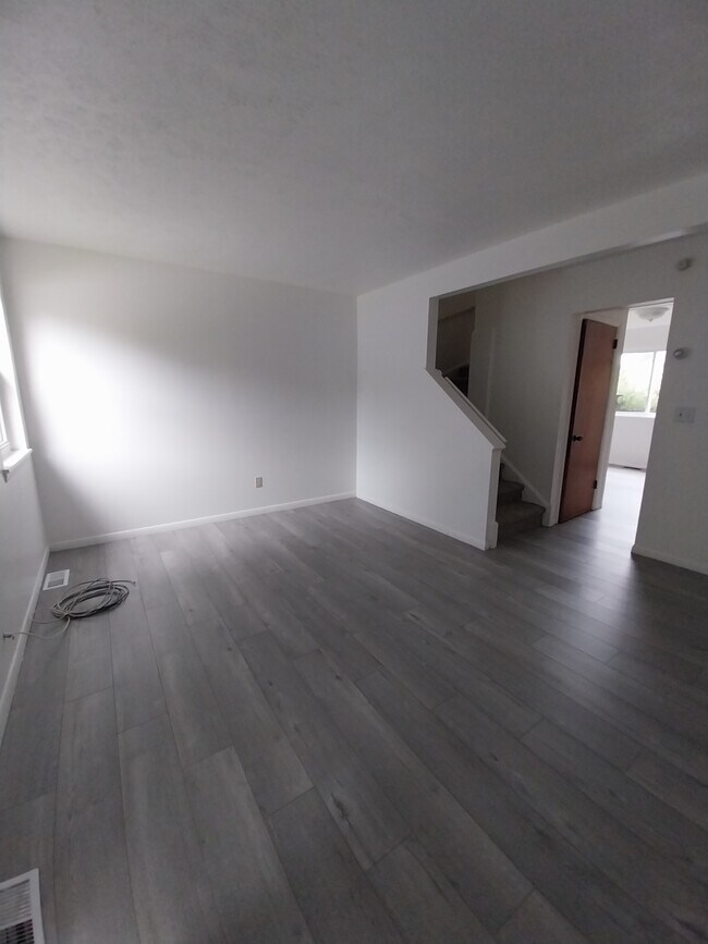 Photo - 242 E Prospect St