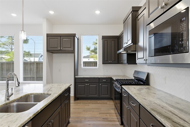 Building Photo - 7734 Clover Gully Ln