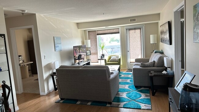 Photo - 102 Kingsmere Pl Unit 213