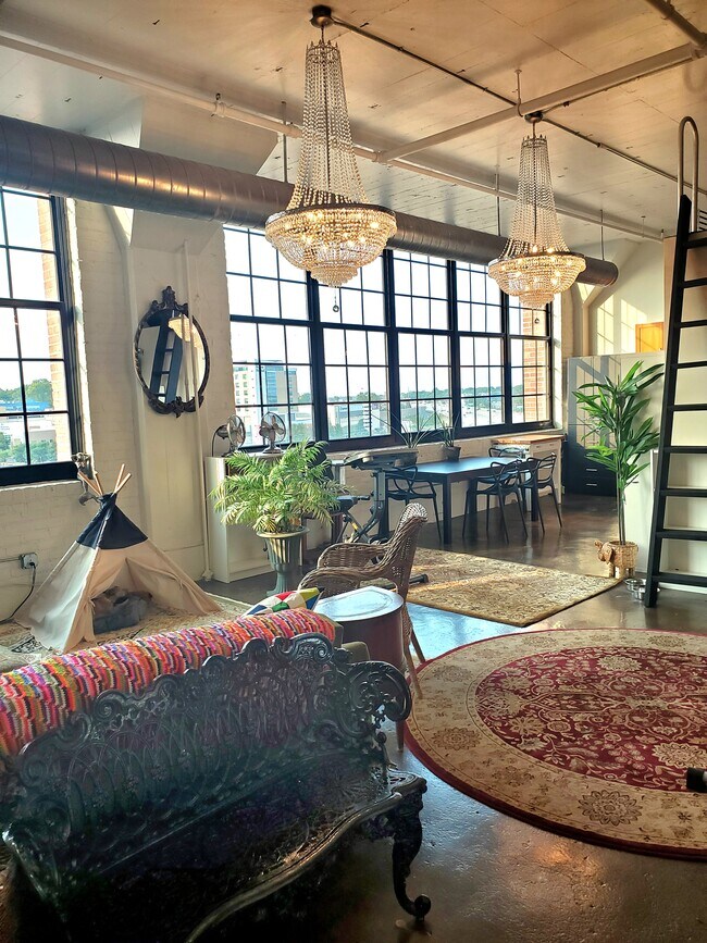 Photo - 500 Robert St N Unit 618