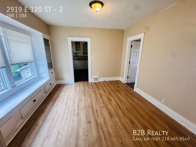 2919 E 120th St Unit 2