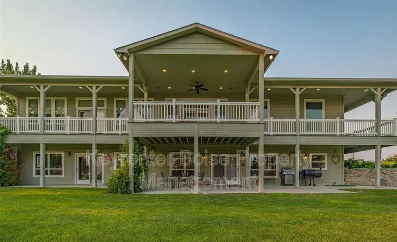 Photo - 16453 Hollow Rd House
