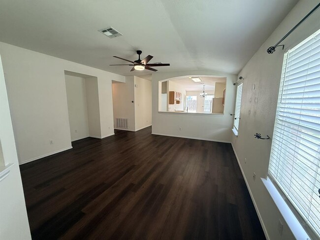 Photo - 116 Spur Cove