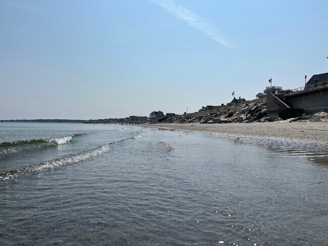 Building Photo - 40 Rebecca Rd