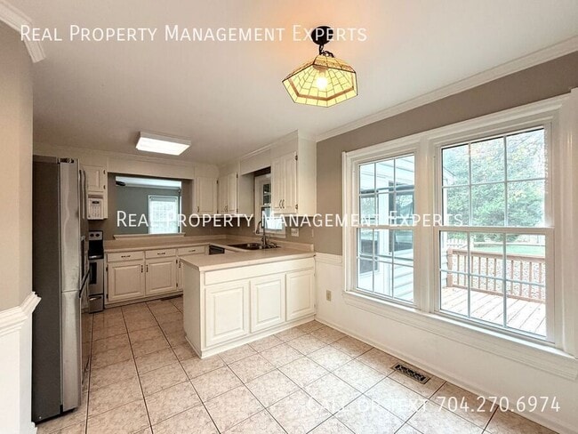 Photo - 9315 Pebble Creek Way