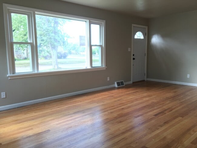 903 Kingsley Ave