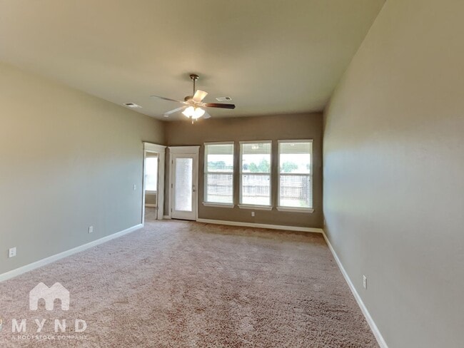 Photo - 1109 Merlin Dr