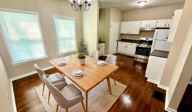 Photo - 451 Averill Ave