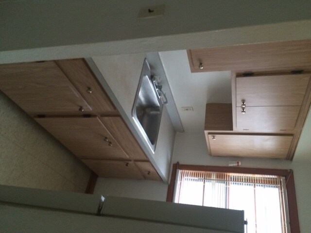 Kitchen - 1276 Cove Ave