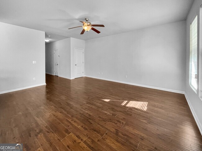 Photo - 116 Daisy Cir