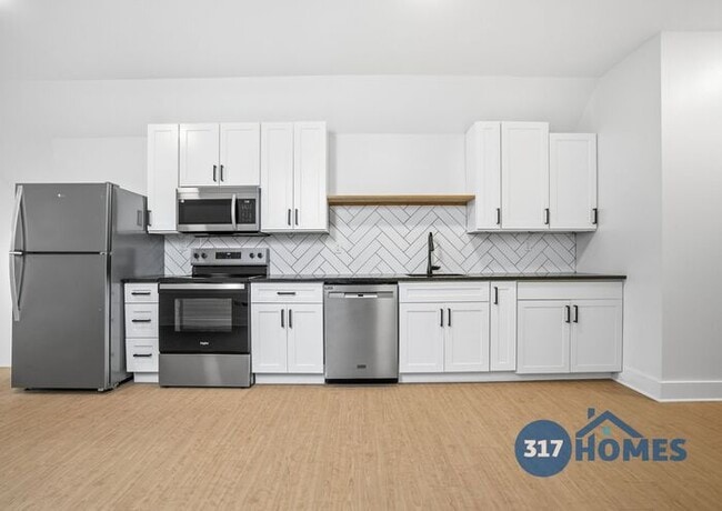 Photo - Modern Two Bedroom with Balcony in Holy Cross