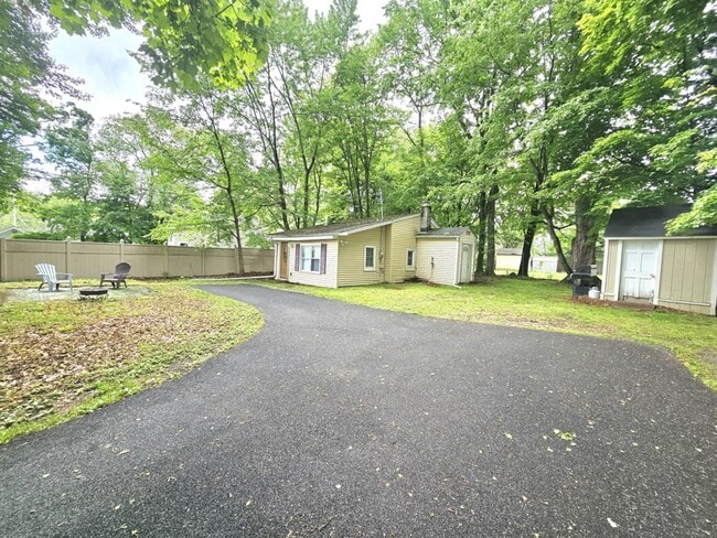 Photo - 5 Maple Ct House
