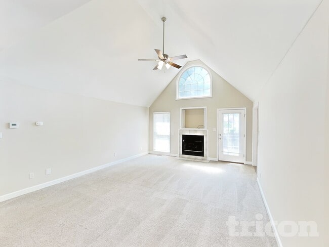 Photo - 618 Tillman Ct