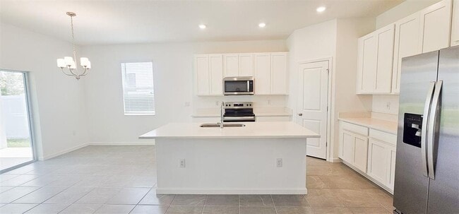 Photo - 413 Silver Palm Dr