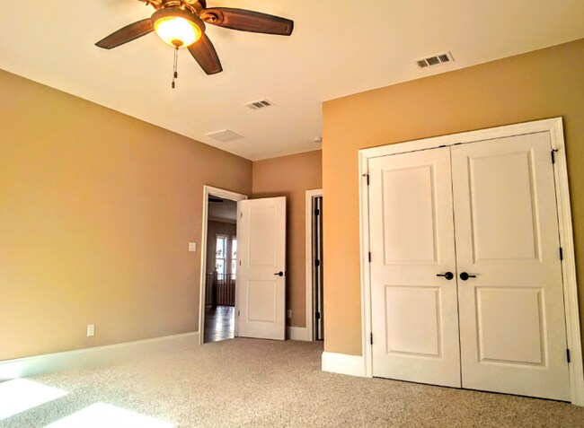Photo - 1830 Ashley Hall Way