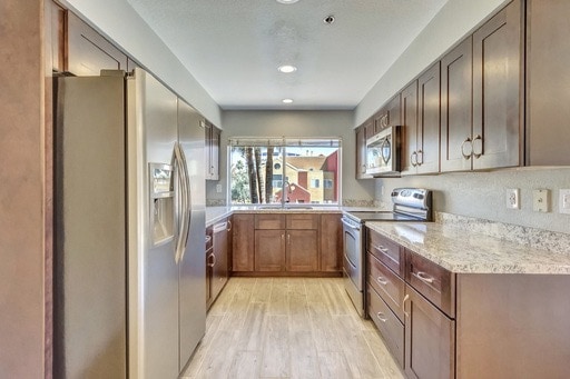 Building Photo - 154 W 5th St Unit 241
