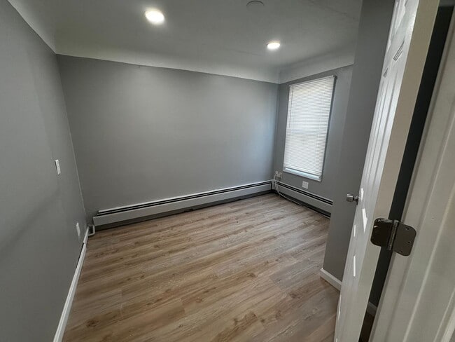 Photo - Great Home in Groose pointe