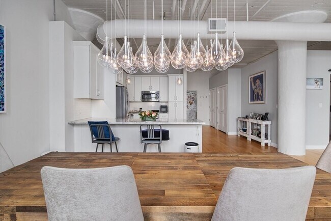 Photo - 437 D St Unit 2C