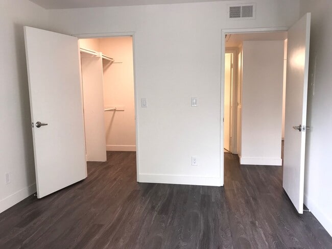 Sterling Court Apartments