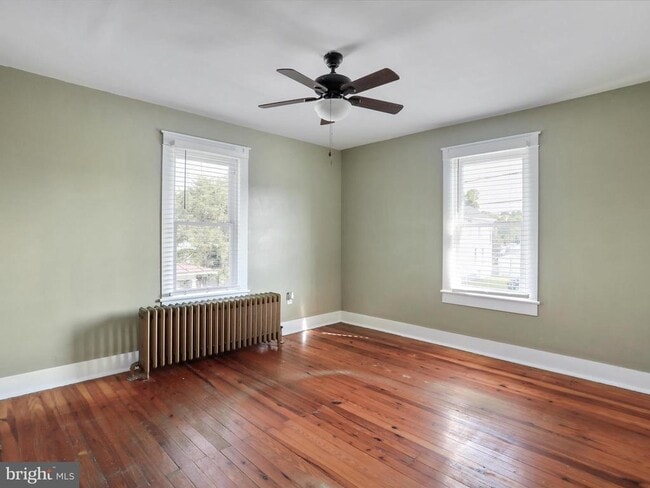 Photo - 588 E King St
