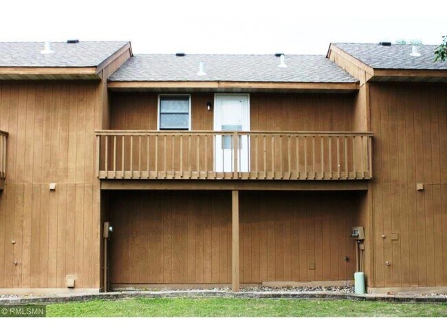 Photo - 1624 Greeley St S