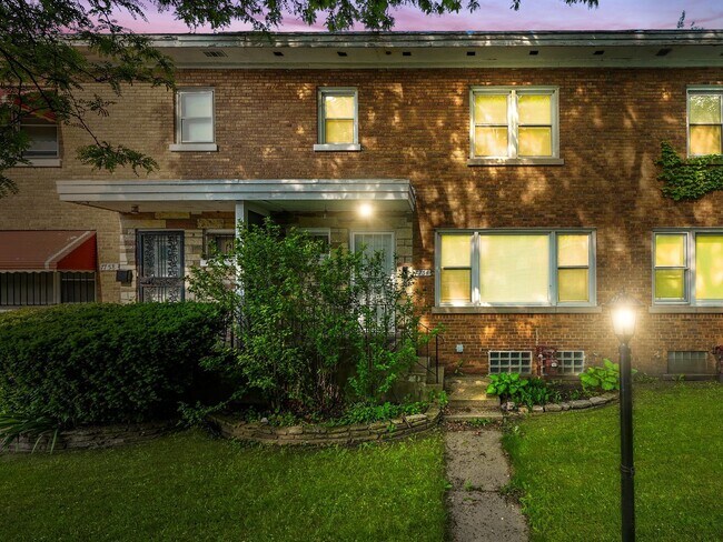 Photo - 7754 S Yates Blvd