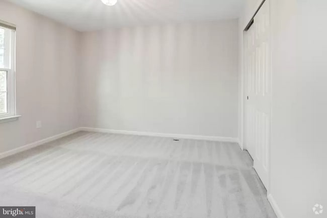 Building Photo - 5519 Stroud Ct Unit Upper Level 2 Rental