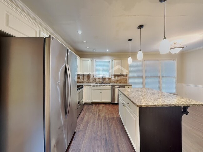 Photo - 2235 Saluda Ln NW