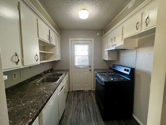 Photo - Charming 2 Bedroom