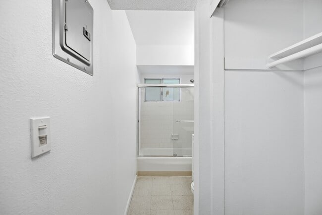 Foothill Suites