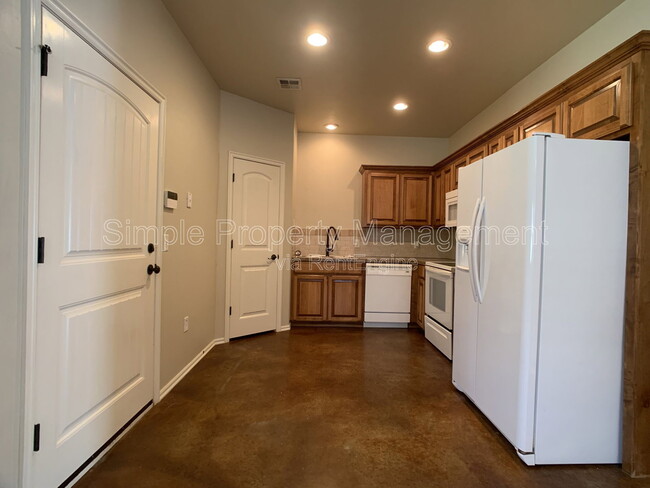 Photo - 14628 1st St