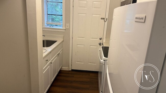 Photo - 1014 Shawnee St Unit Apt B