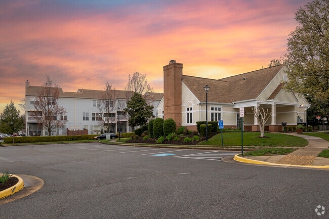 Context - Gunston Corner Condominiums