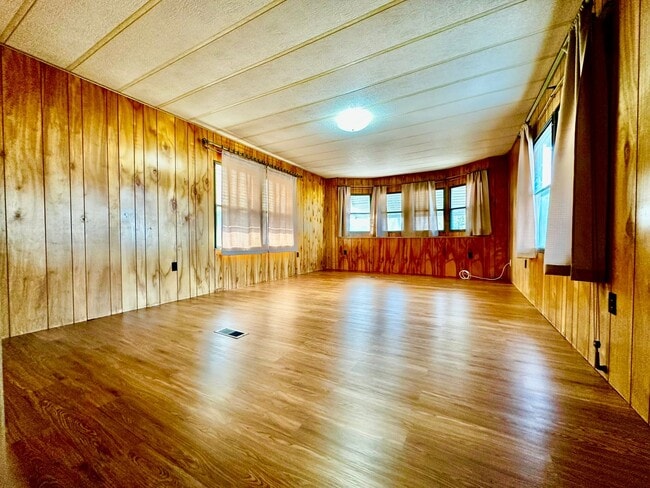 Photo - 2/2 Mobile Home